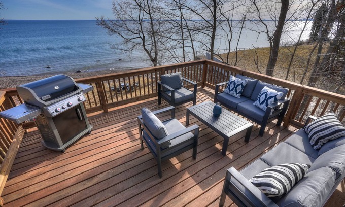 Lakeside - Lester Park House | Sisu Shores: Lakefront Home with Private Beach and Wood Burning Sauna