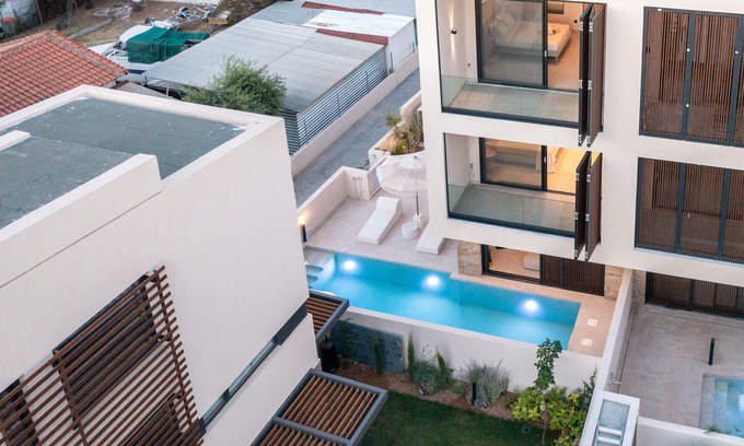 Nikita Villa | SithoniaRS Luxury Three Floors Villa With Private Pool & Garden
