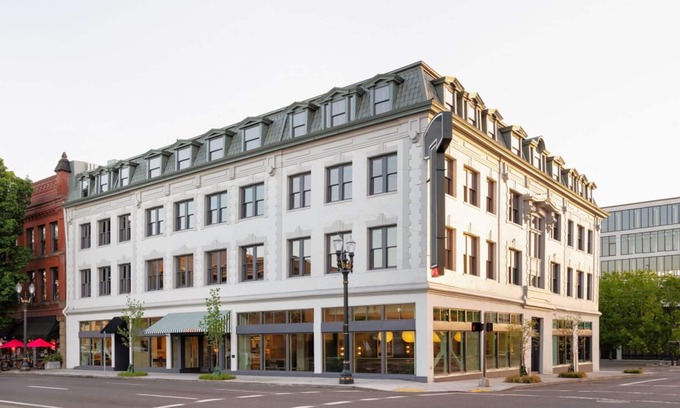 Buckman Neighborhood Apartment | Situated in the Thriving Central Eastside! Pet-friendly, Near Hawthorne District