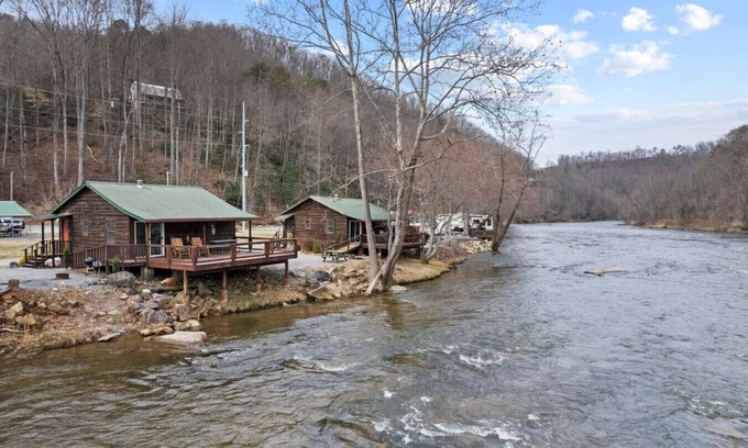 Dillsboro House | SIX Riverfront Properties on the Tuck!