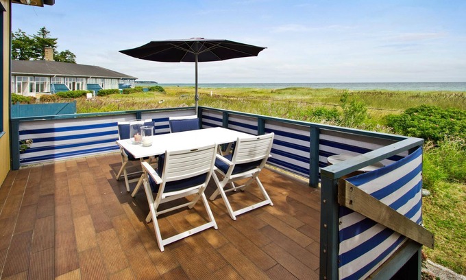 Nyborg Condo | Skærven Beachfront Apartment C