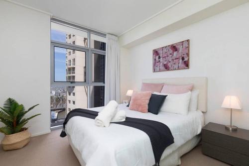 Brisbane Central Business District Apartment | SK2 - CHARMING Skyline CBD w River Views 3 BR Private Apartment