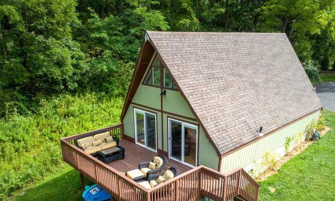 Skaneateles House | Skaneateles Lake 4 Bedroom Private Lakehouse!
