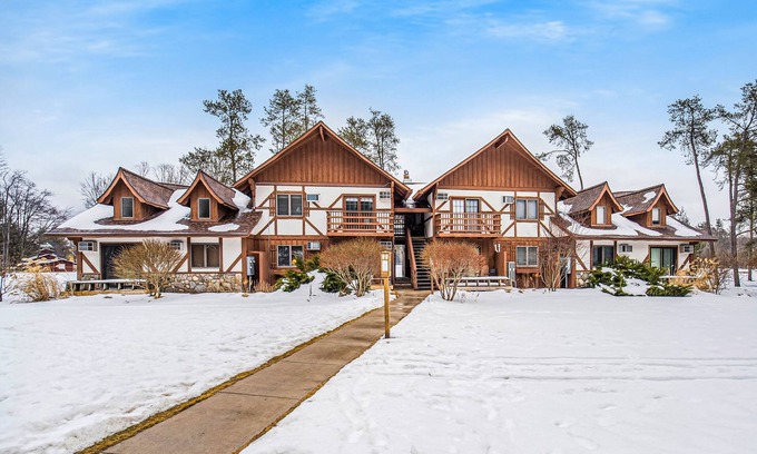 Thompsonville Condo | Ski chalet-inspired getaway with free WiFi & golf course view