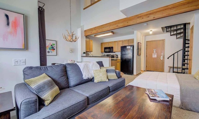 Breckenridge Condo | Ski-in Condo | Hot Tub | Pool | Gym | Breckenridge