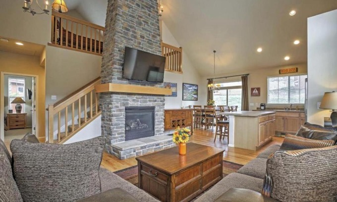 Granby Villa | Ski-In Granby Getaway