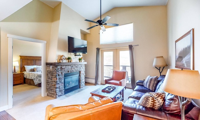 Silvercreek Condo | Ski-in/out condo w/slope side view w/hot tub and pool access - steps to lifts