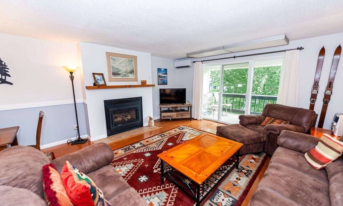 Stowe Area Condo | Ski In/Out! Toll House lift