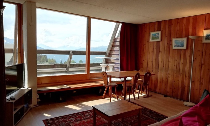 Arc-1600 Apartment | Ski-in/Ski-out 2-Room Cabin Apartment for 7 in Arc 1600, Near Shops