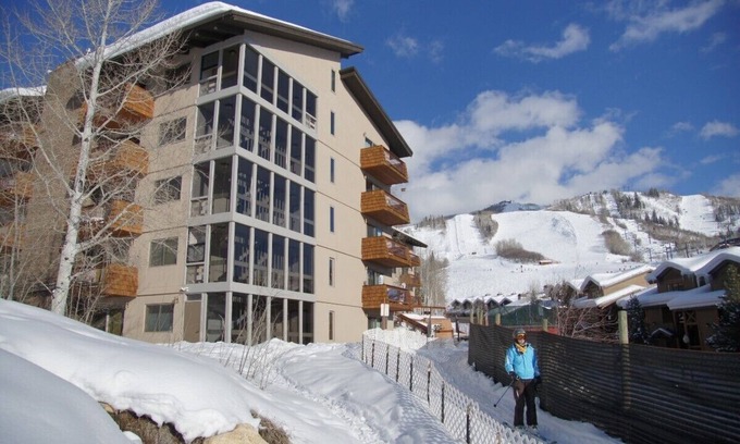 Steamboat Springs Condo | Ski In Ski Out - Easy Walk to Base Area Activities - Large Outdoor Hot Tub