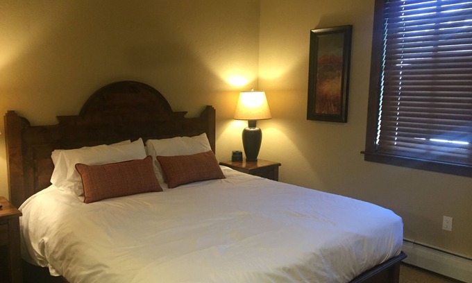 Breckenridge House | Ski-In/Ski-Out - 1 Bedroom Feb 24th - Mar 2nd 2024