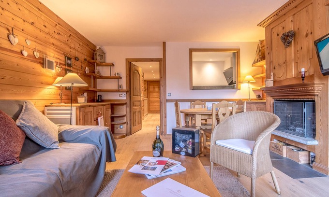 Meribel Apartment | Ski-In/Ski-Out Apartment, Fireplace, Concierge, Sleeps 6