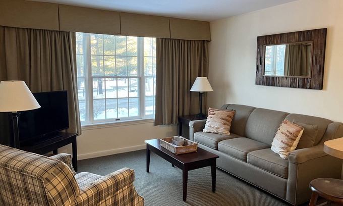 Hancock Condo | Ski-In/Ski-Out at Jiminy Peak in the Country Inn