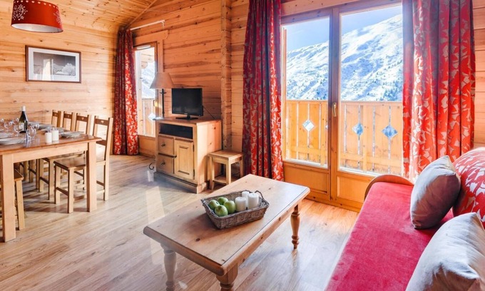 Valmeinier Apartment | Ski-in/ski-out & foot of the slopes, fitness, swimming pool, balcony, tv, 48m², Valmeinier