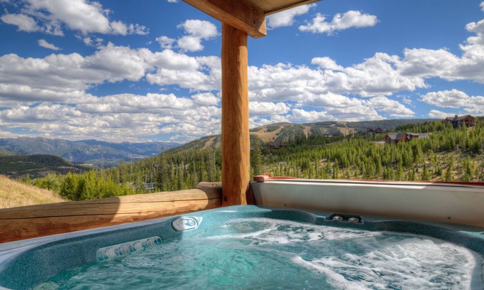 Saddle Ridge House | Ski-in/Ski-out home w/private hot tub in Moonlight Basin - Saddle Ridge - First Tracks Chalet