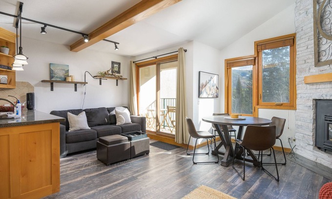 Winter Park Condo | Ski-in Ski-out Iron Horse Studio Condo C