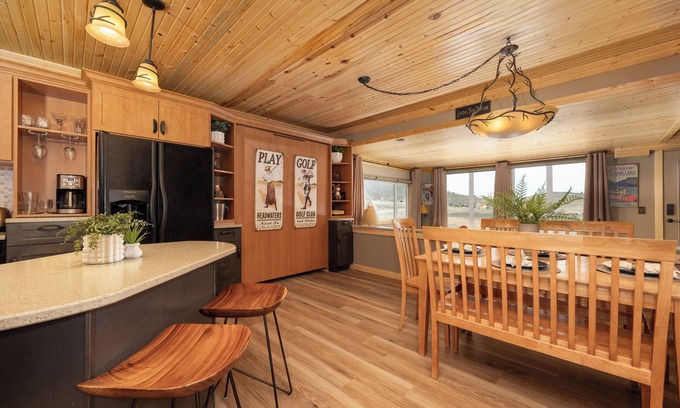 Silvercreek Condo | Ski-in, Ski-out, One Bedroom Condo with Jacuzzi Tub