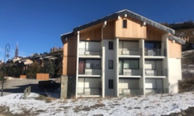 Les Menuires Apartment | Ski in ski out studio Les 3 vallées 650km of pistes