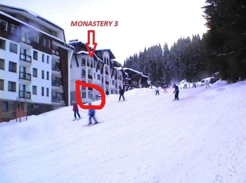 Pamporovo Apartment | Ski 'Inn Monastery 3 Ski-to-Door