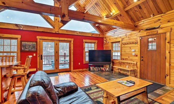 Starksboro House | Ski Lodge Mtn Retreat with Fire Pit, Deck and Views!