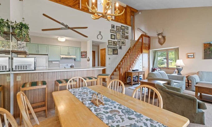 Stratton Mountain Condo | Ski on Ski Off Obertal E Building