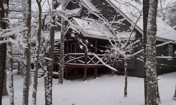White Haven House | Ski or Ride at Jack Frost Mtn, Ski, Relax, Shop, Casinos, H2O Pa