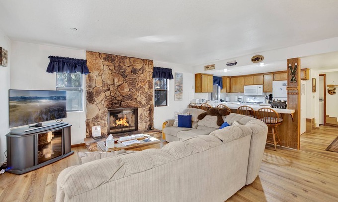 Summit Estates House | Ski Time Getaway Resort Basecamp Townhouse Retreat