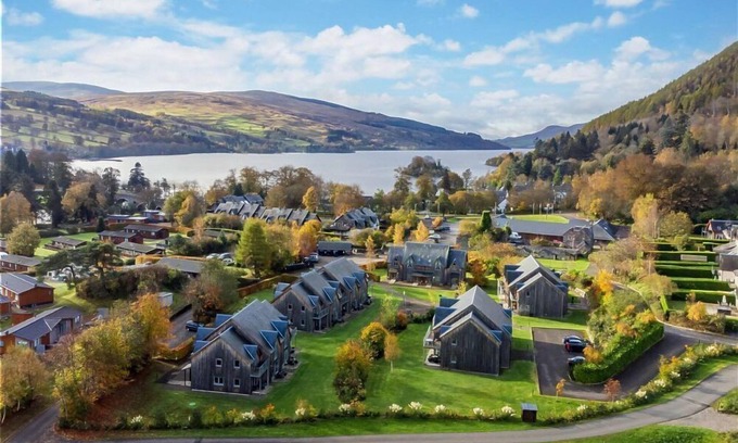 Kenmore Cottage | Skibo Lodge - No Pet - sleeps 8 guests in 4 bedrooms