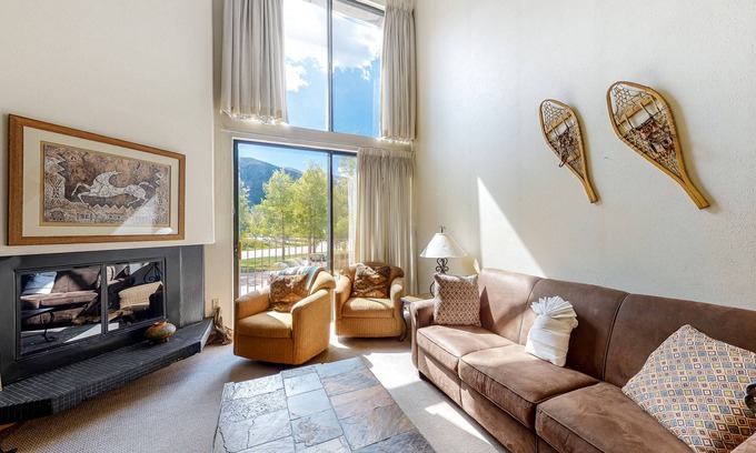 East Village at Copper Apartment | Skier studio with ski views, shared hot tub and sauna - close to ski lifts