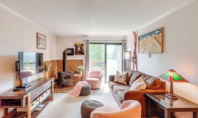 Purgatory Condo | Skiing & Hiking: Mtn-View Condo in Durango!
