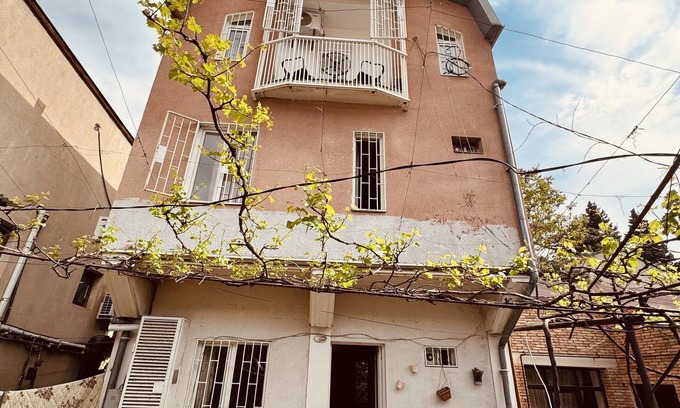 Chugureti House | Sky guest house Tbilisi