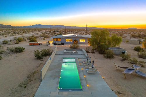 Joshua Tree House | Sky Ranch Noir Luxe Desert Compound with Pool Sauna Stargazing