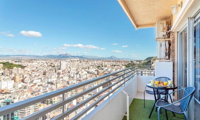 Alicante Apartment | Sky Suites Alicante - 1bedroom apartment in a 28th floor