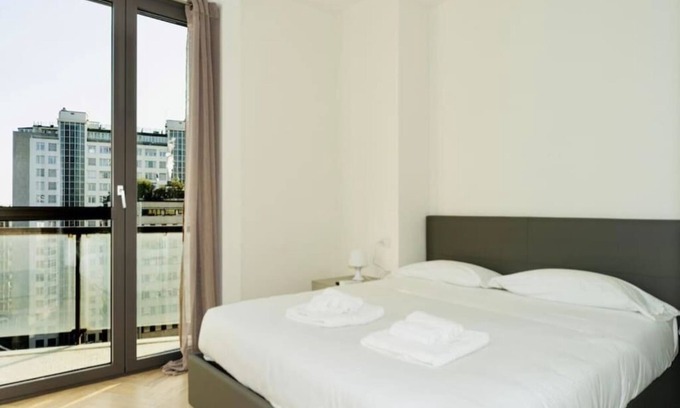 Centro Direzionale Apartment | Sky View -New Door- Apartment 7 with Terrace