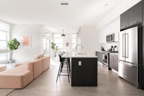 Highland House | Skyline Loft - Sweeping Views - Central LoHi
