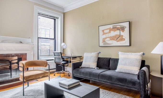 Back Bay Apartment | Sleek Back Bay 1BR w/W/D nr Newbury St, by Blueground