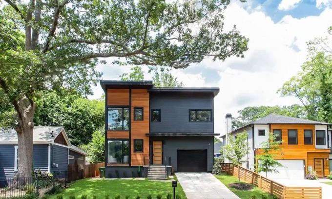 Edgewood House | Sleek & Beautiful New Luxury Home In Atlanta