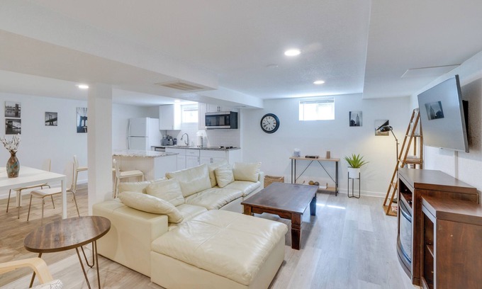 Castlewood Apartment | Sleek & Central Centennial Apartment w/Fireplace!