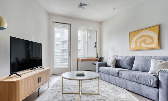 Fremont Apartment | Sleek Fremont 1BR w/ Gym & EV Charging, 5 mins to Tesla, by Blueground