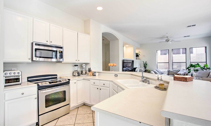 Legend Trail House | Sleek Home w/ Sauna & Fire Pit - Golf Nearby