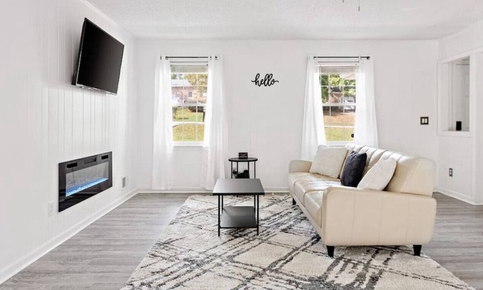 St. Andrews House | Sleek & Stylish 3BR | Pet Friendly | Sleeps 6