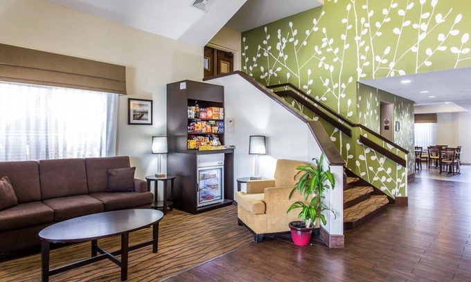 Seven Oaks Hotel | Sleep Inn Columbia