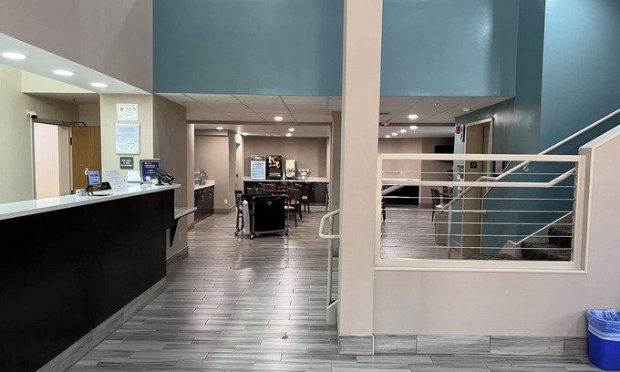 Paw Creek Hotel | Sleep Inn Northlake