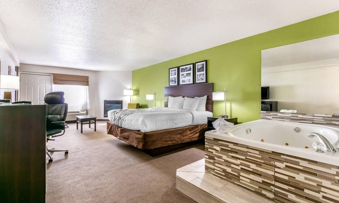 Gatlinburg Hotel | Sleep Inn & Suites near Sports World Blvd