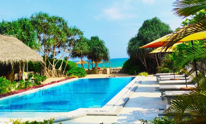 Ranna Hotel | Sleeping Elephant Beach Resort