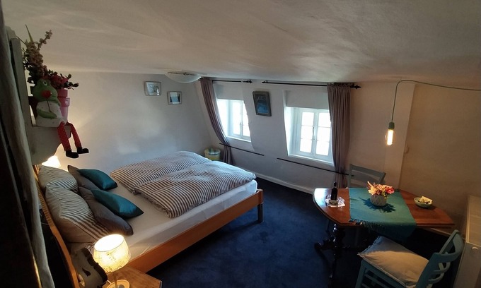 Monschau House | Sleeping in age-old, Scottish & crooked house, idyllic a. D.Rur in the middle of Altstadt