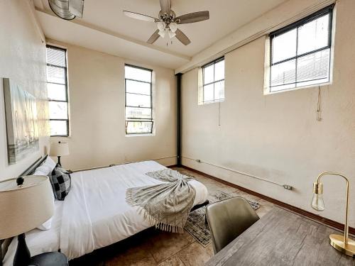 Springfield Apartment | Sleepover 2BD 1BA Condos Downtown Springfield