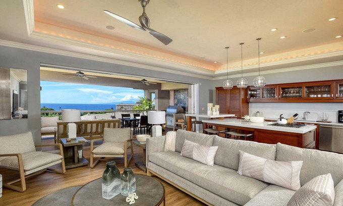 Wailea House | Sleeps 10, Family Favorite, Fully Upgraded Modern Renovated & Decorated Remodel
