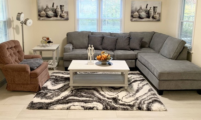 Powder Springs House | Sleeps 10. Newly Listed 4 beds N 2Air Mattress!