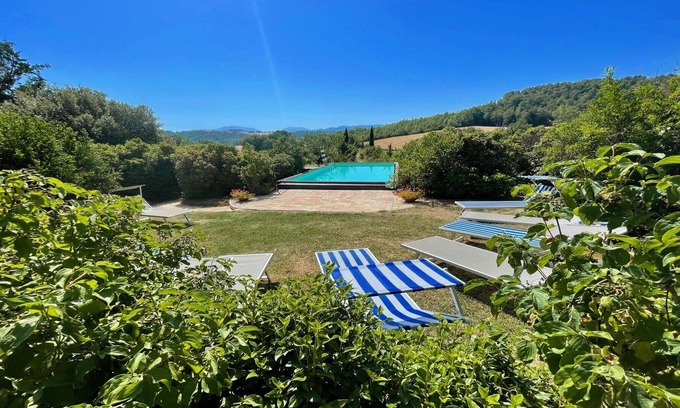 San Brizio Villa | Sleeps 12 - amazing scenery all around - exc villa, pool + grounds - pool house